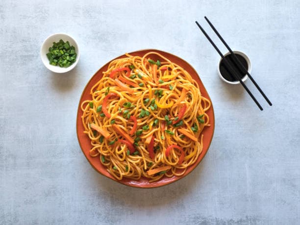 Veg Hakka Noodles – Khana Khazana